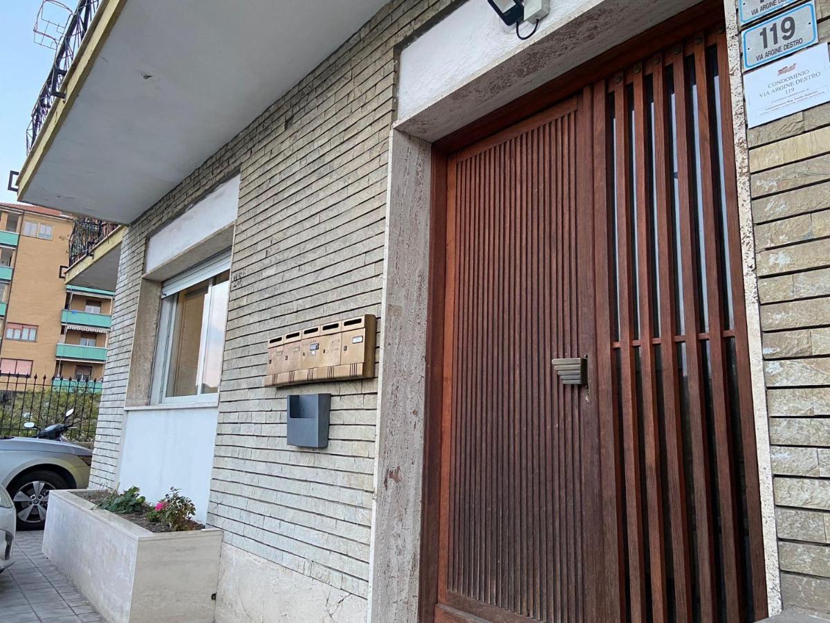 Right Bank House Villa Imperia Exterior photo